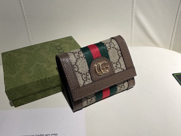 グッチ財布コピー背面デザイン
